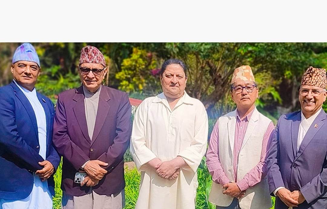 पूर्व राजा ज्ञानेन्द्रलाई भेट्न् राप्रपाका शीर्ष नेताहरुबीच भेटघाट
