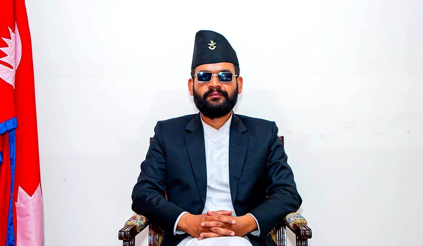 मेयर बालेनले सिंहदरबारको फोहोर उठ्दैन भने पछी राजनीतिदलहरुद्वारा बिरोध