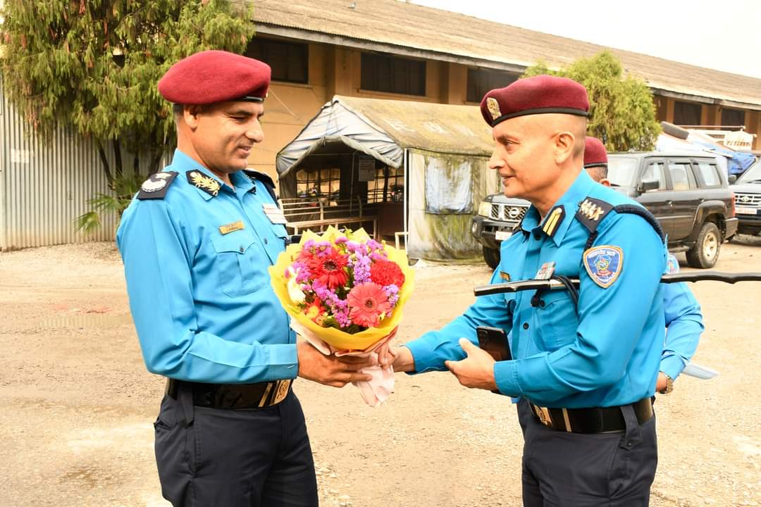 एआईजी श्यामलाल ज्ञवालीद्वारा जिल्ला प्रहरी परिसर काठमाडौँको निरिक्षणमा