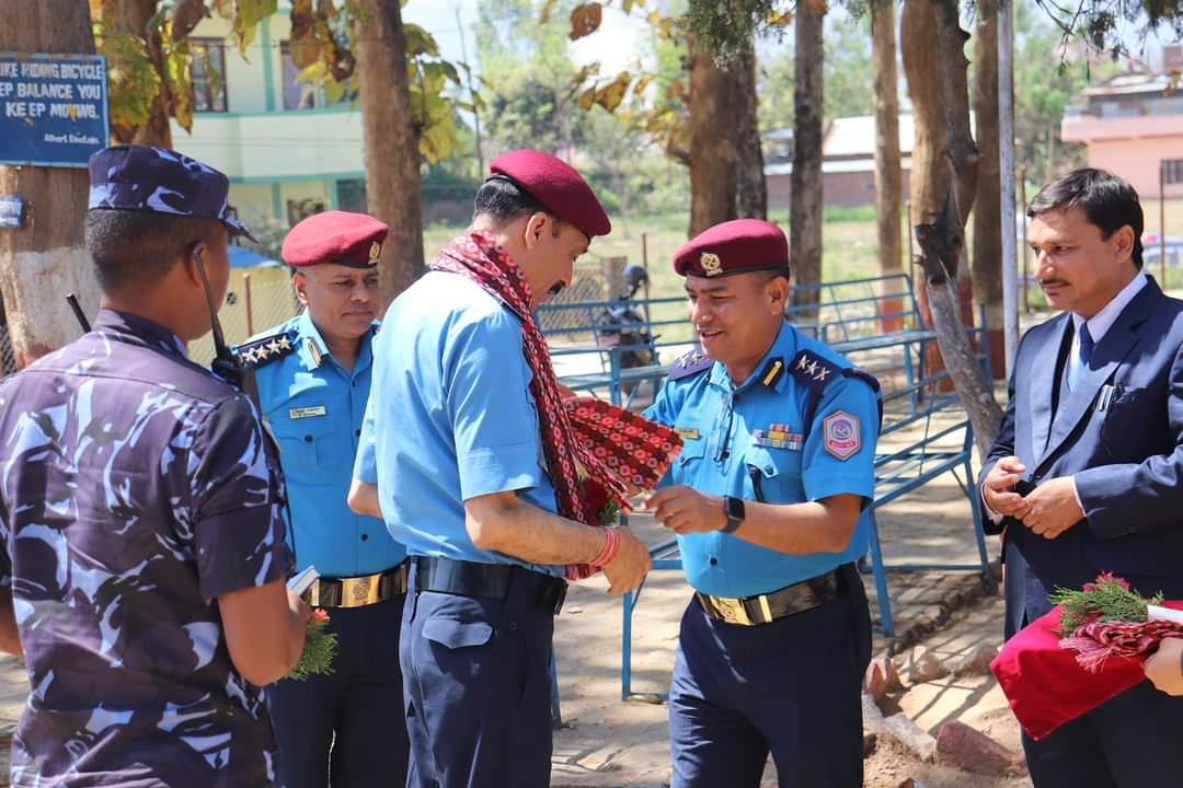 डिआईजी उमेशराज जोशी नेपाल पुलिस स्कुल घोराही दाङको निरीक्षणमा
