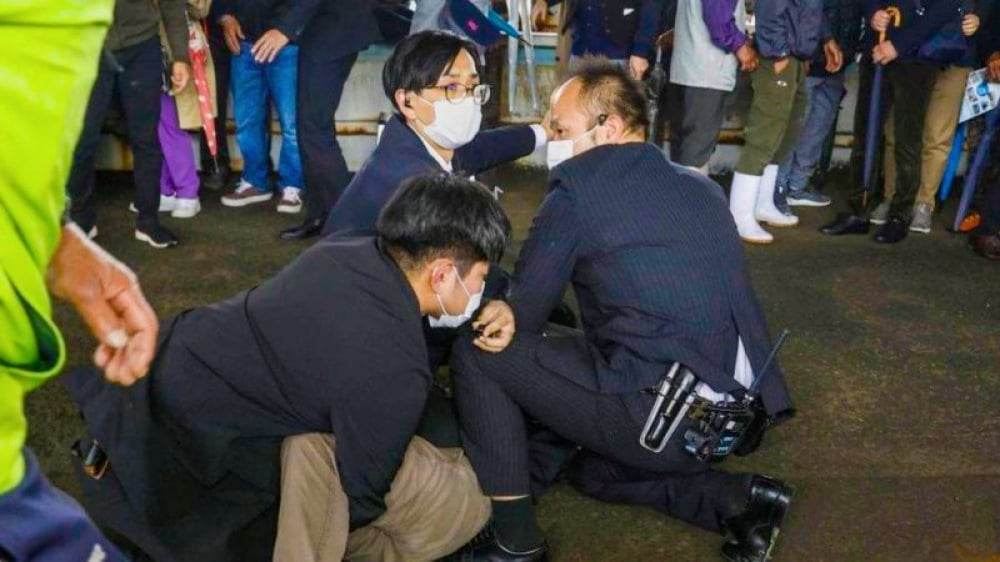 जापानका प्रधानमन्त्रीमाथि आक्रमण