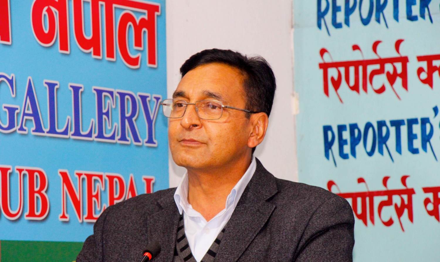 नेकपा एमालेका सचिव टोपबहादुर रायमाझी निलम्बनमा
