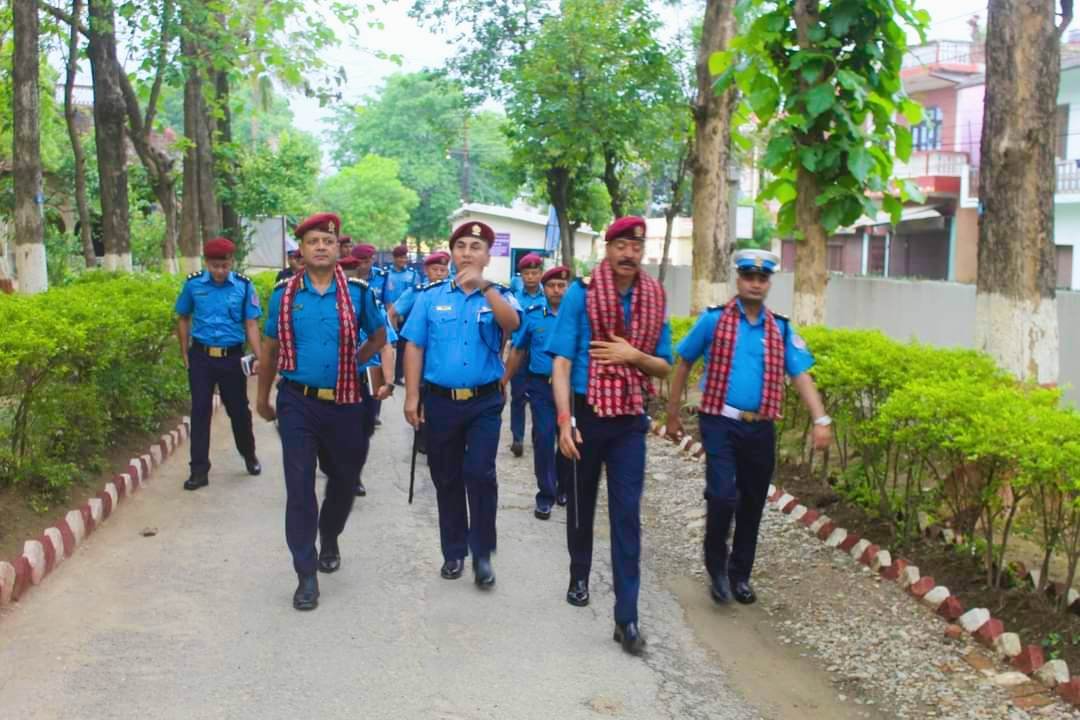 डिआईजी जोशी कपिलवस्तु जिल्लाको निरीक्षणमा नागरिकको प्रहरी भएर काम गर्न निर्देशन