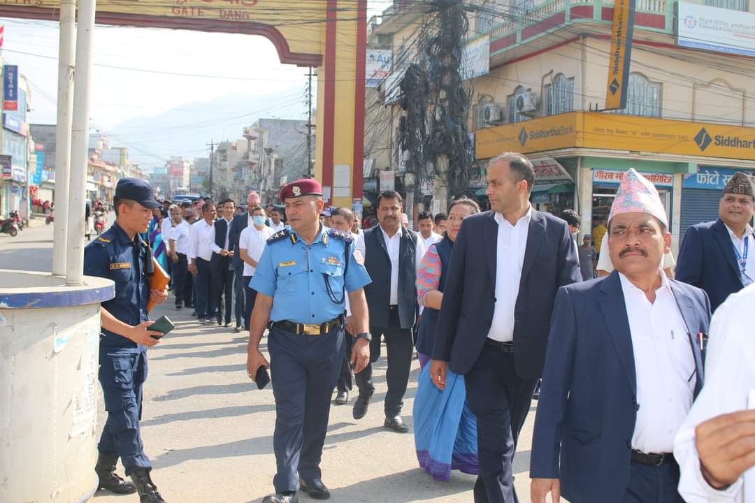 दाङमा १६ औँ गणतन्त्रण दिवसको अवसरमा प्रभात फेरी कार्यक्रम