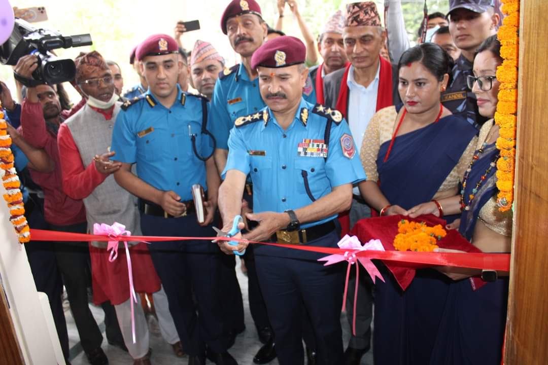 आईजिपी बसन्त कुवरद्वारा ईलाका प्रहरी कार्यालय बुटवलको नव-निर्मित भवन उद्‍घाटन