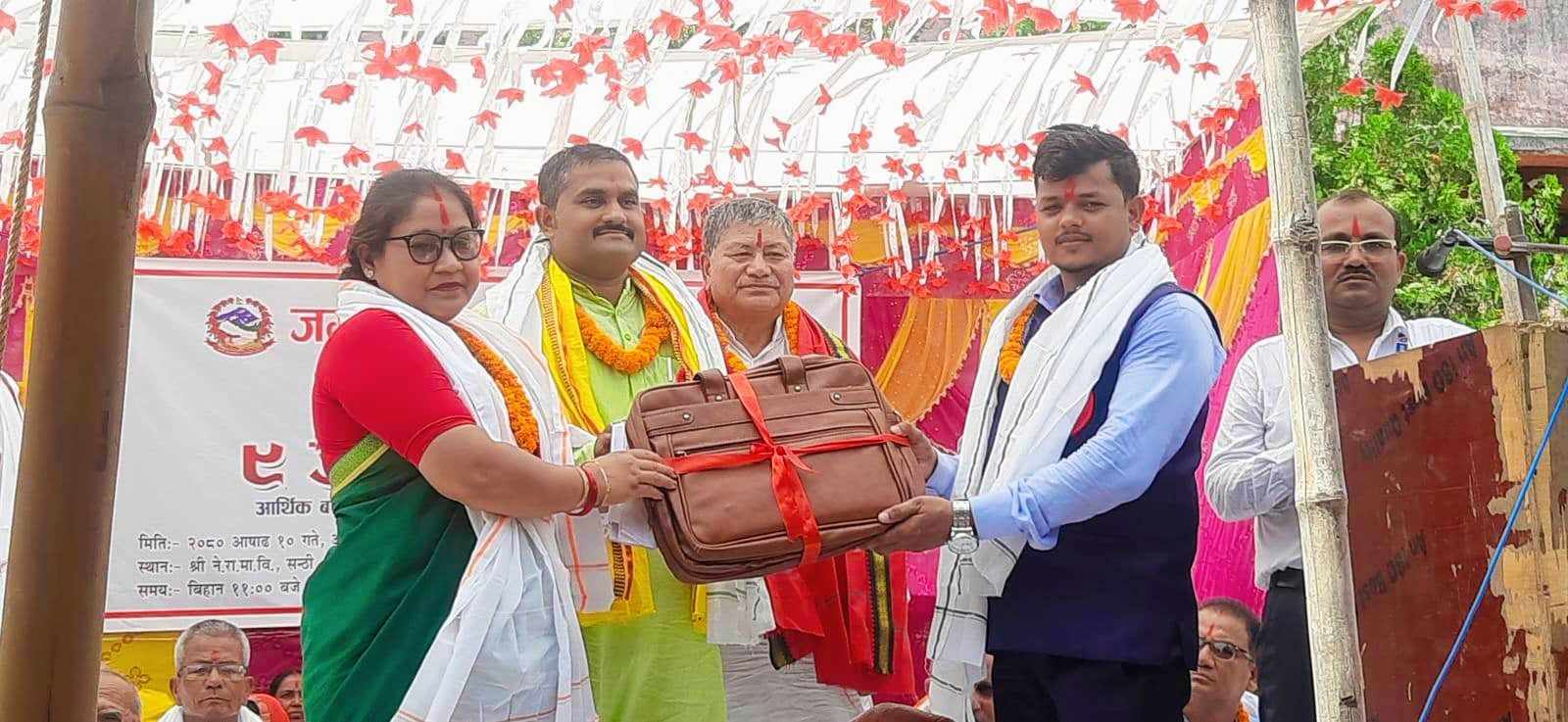 जगरनाथपुर गाउँपालिकाकाे ९ औं गाउँ सभा सम्पन्न ४१ कराेड ८८ लाख बजेट प्रस्तुत