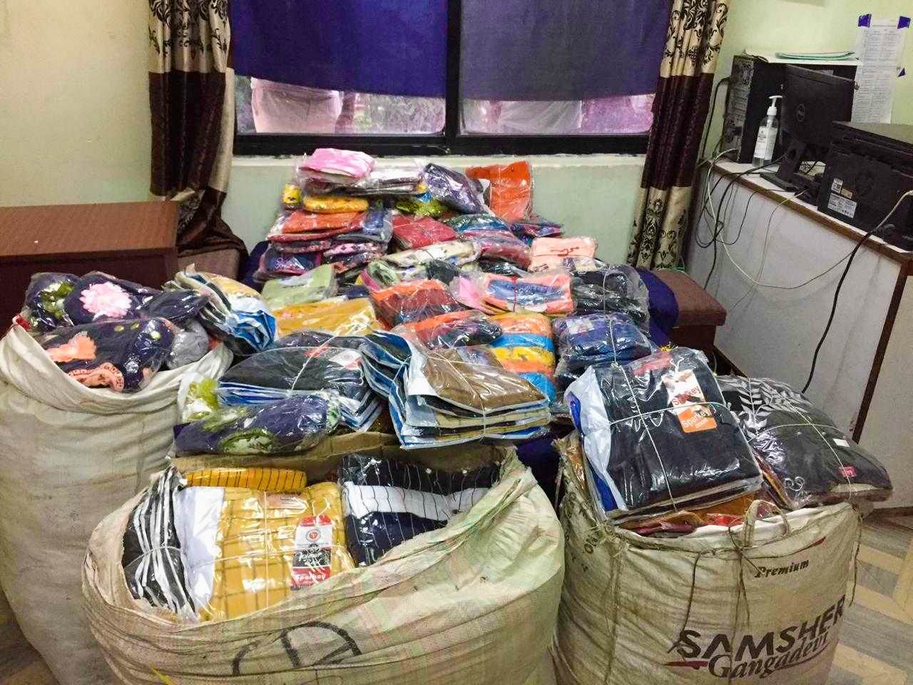कञ्चनपुरमा एक लाख बढीको भन्सार छलीको सामानहरु पक्राउ