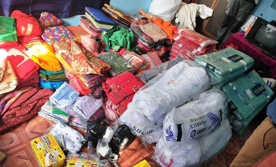 सशस्त्र प्रहरीले अवैध रूपमा नेपाल ल्याइएको १ लाख २० हजार सामान पक्राउ