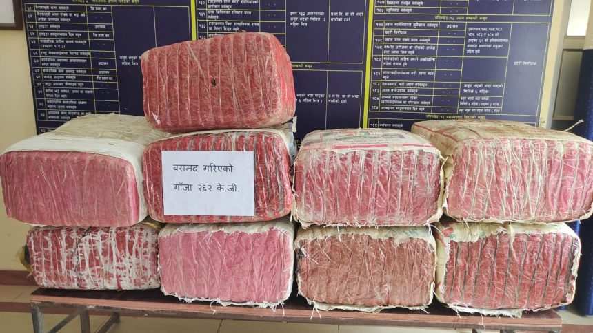 बारा प्रहरीले भारतीय ट्रकसहित २ सय ६२ केजी गाँजा पक्राउ