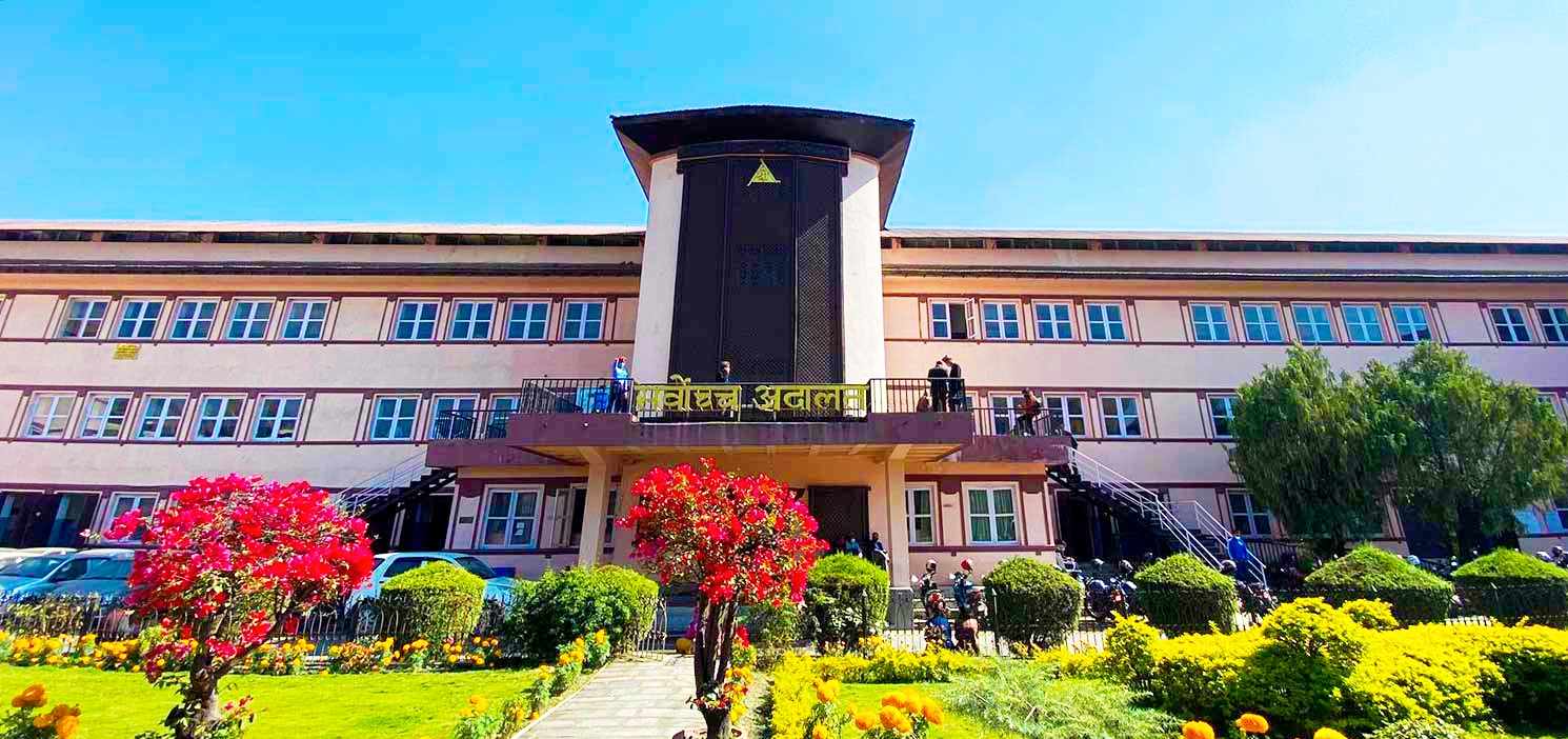 पाटनमा कर्मचारी र वकिल बीच विवादले देशभरका अदालतहरुको काम प्रभावित