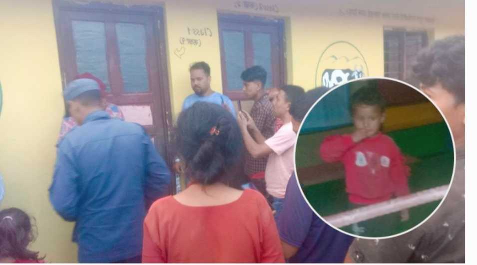 ४ वर्षीया बालिकालाई निदाए पछी बिद्यालयको काेठा भित्र ताला लगाएर थुनिए