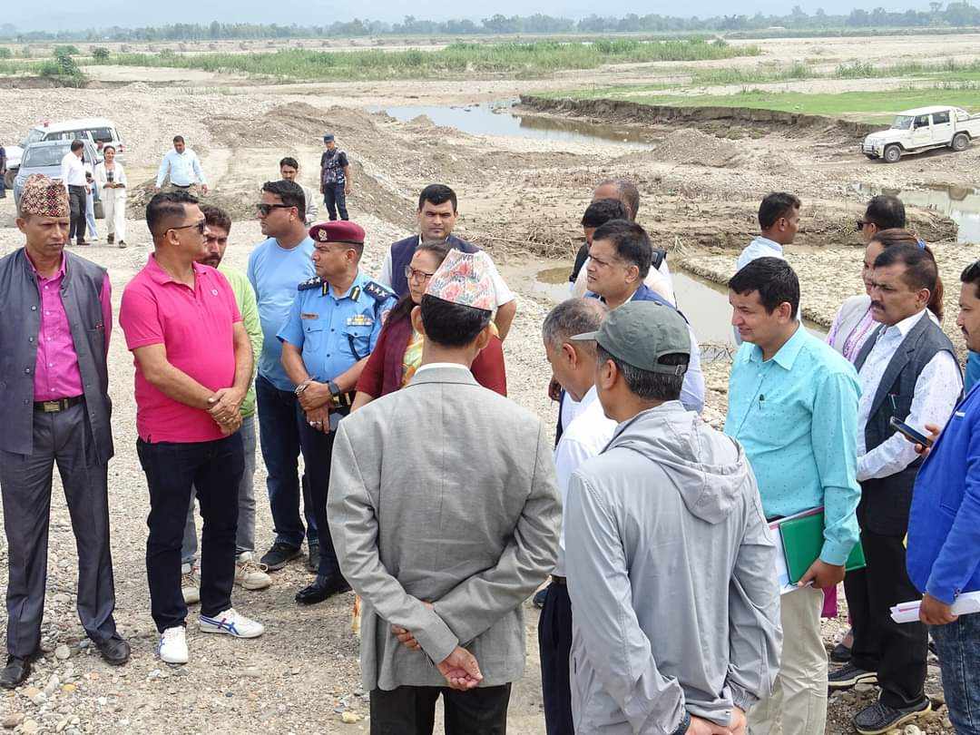 दाङ राप्ती तटबन्ध निर्माण गर्न कम्पनीसंग सरोकारवाला निकायको छलफल सम्पन्न