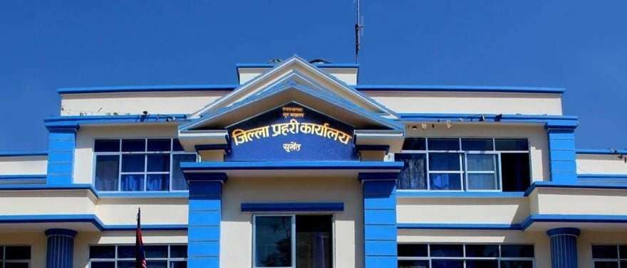 ड्युटीमा खटिएको प्रहरीलाई हातपात गर्ने एक पक्राउ ३ जनाको खोजी जारी