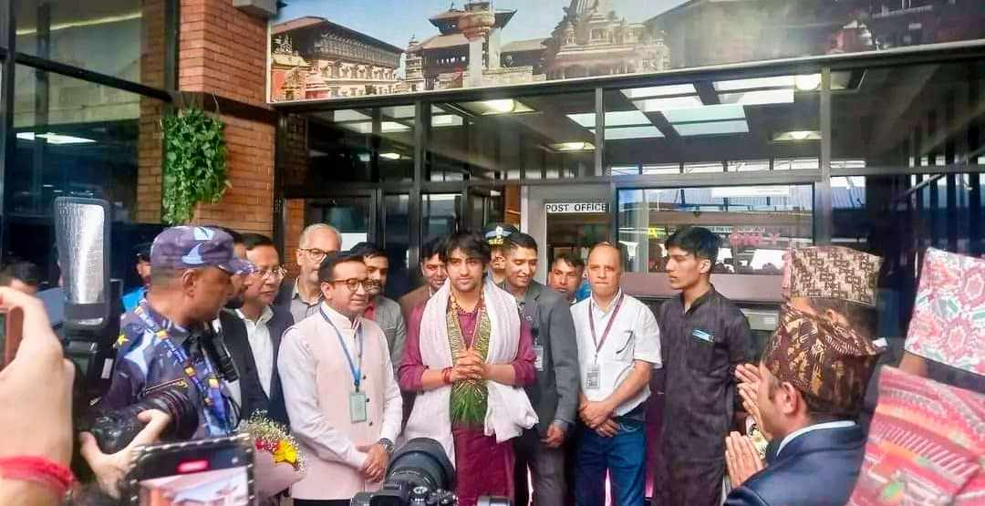 बाबा बागेश्वर धाम नामले परिचित धीरेन्द्रकृष्ण शास्त्री नेपाल आए