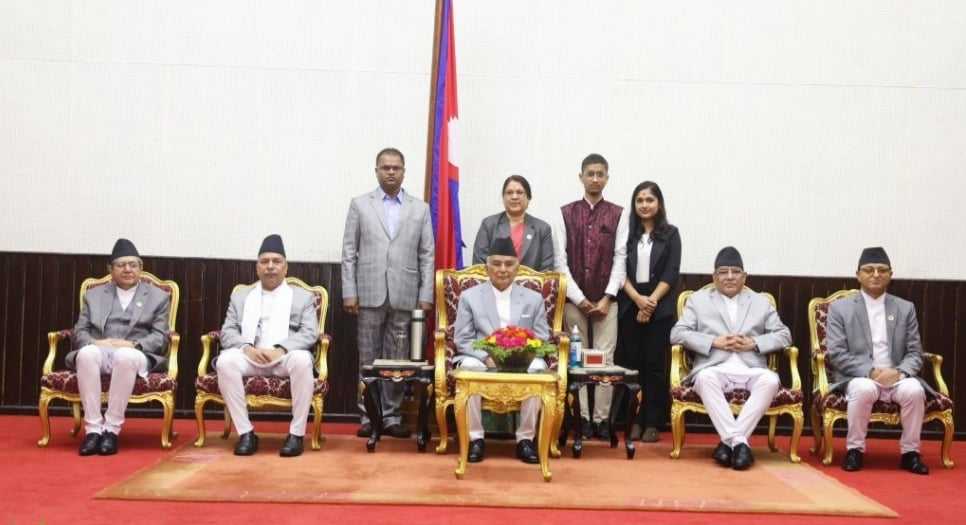 राष्ट्रपति रामचन्द्र पौडेलले संघीय सामान्य प्रशासन मन्त्री अनितादेवीलाई पद तथा गोपनीयताको शपथ