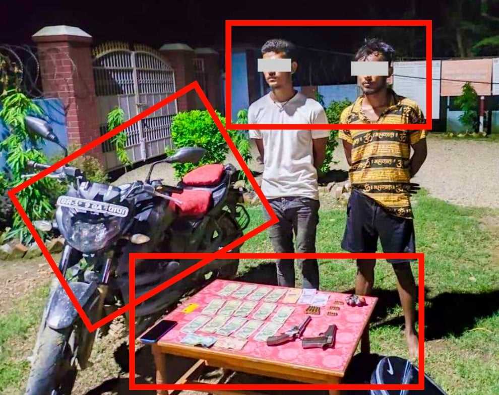 सर्लाहीबाट २ थान हतियारसहित सशस्त्र प्रहरीले २ जना पक्राउ