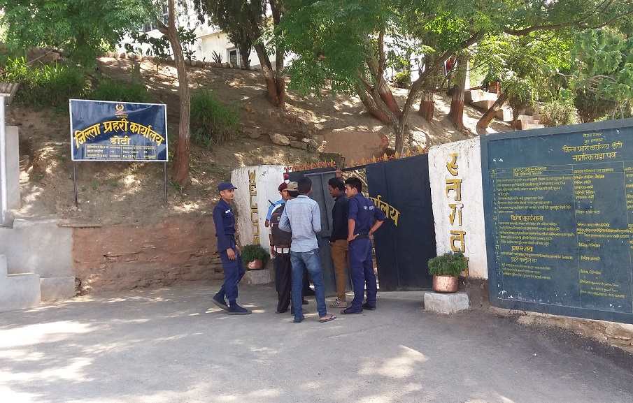 डिउटीमा रहेको अवस्थामा एक प्रहरी हवल्दार नवराज खड्काको मृत्यु