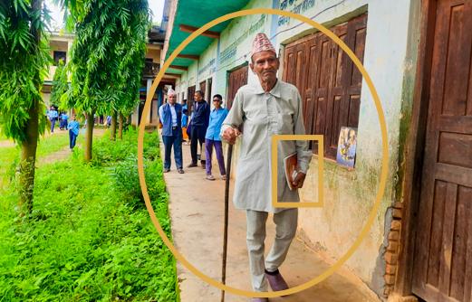 दाङमा ९० वर्षीय प्रेमबहादुर डाँगीलाई विद्यालय जान उमेरले छेकेन पनातीहरुसङ बित्छ दिन