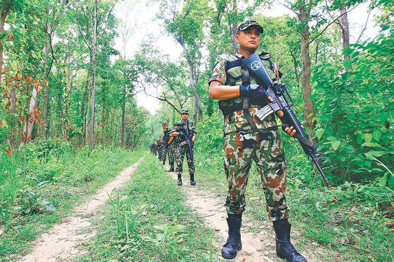 बाँके राष्ट्रिय निकुञ्जमा चोरी सिकारी रोक्न नेपाली सेनाको २४ औ घन्टा गस्ती