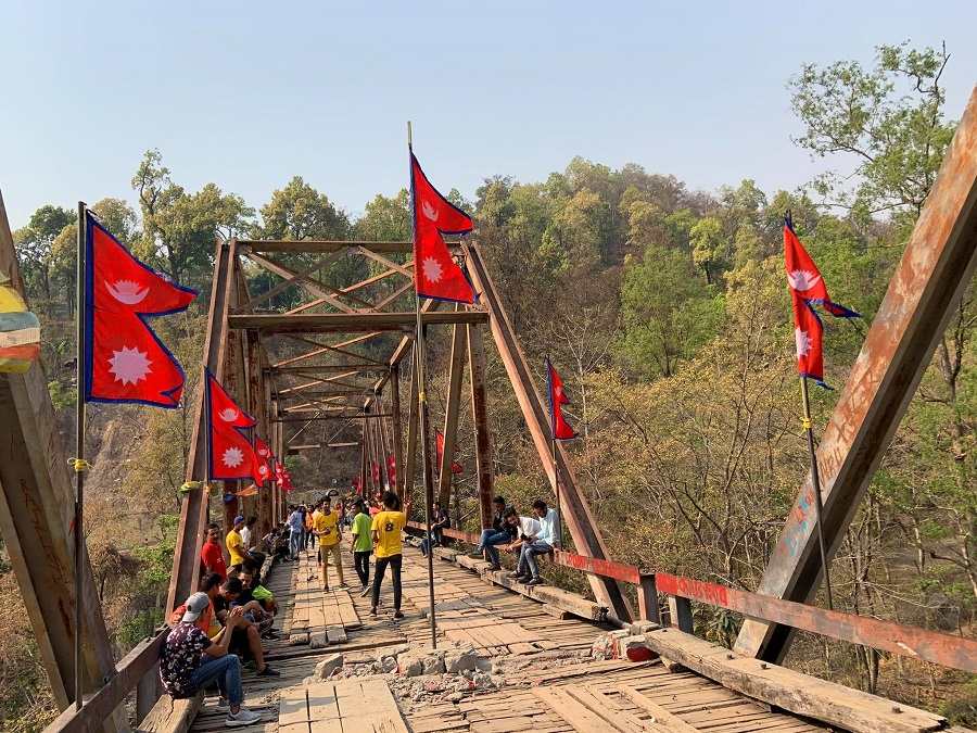 कैलालीको गोदावरी नदीमा रहेको पुलमा टिकटक बनाउन र फोटो खिच्न प्रतिबन्ध