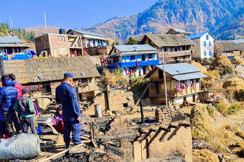 मुगुमा आगलागी हुँदा ८ घर क्षति