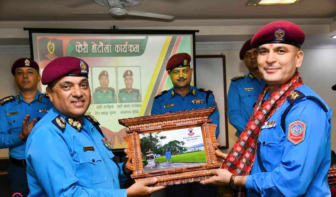 नेपाल प्रहरीका एसपी सुरेश काफ्लेसहित ४ जना प्रहरी अधिकृतहरुको भब्य बिदाई