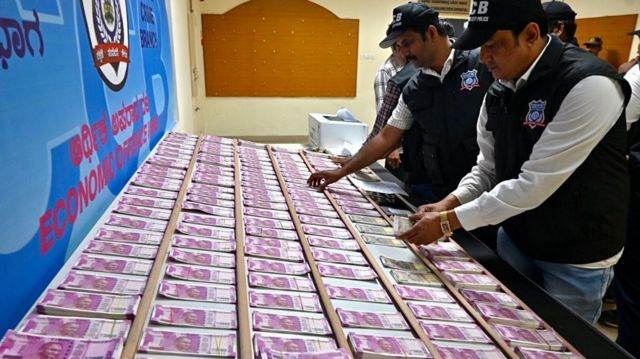 नेपालमा १०० भन्दा माथिको भारतीय नोट राख्न र कारोबार गर्न नपाइने नेपाल राष्ट्र बैंक