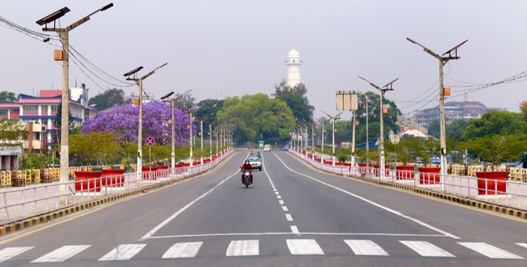 दशैंमा गाउँ फर्किने संख्या दिनदिनै बढ्दै काठमाडौं उपत्यका भित्रका सडकहरु सुनसान