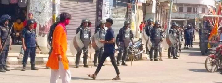 बाँकेमा सुरक्षा व्यवस्था कडा सुरक्षाकर्मी परिचालन गरेर दुर्गा मूर्ति विसर्जन