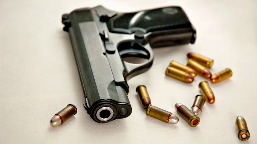 राष्ट्रसंघका कर्मचारीको साथबाट पेस्तोल म्याग्जिन र गोली काठमाडौं बिमान स्थलमा पक्राउ