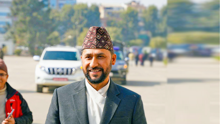 माओवादी नेताले आफ्ना छोराहरूलाई सुन तस्करी गर्ने मात्र देखियो रवी लामिछाने