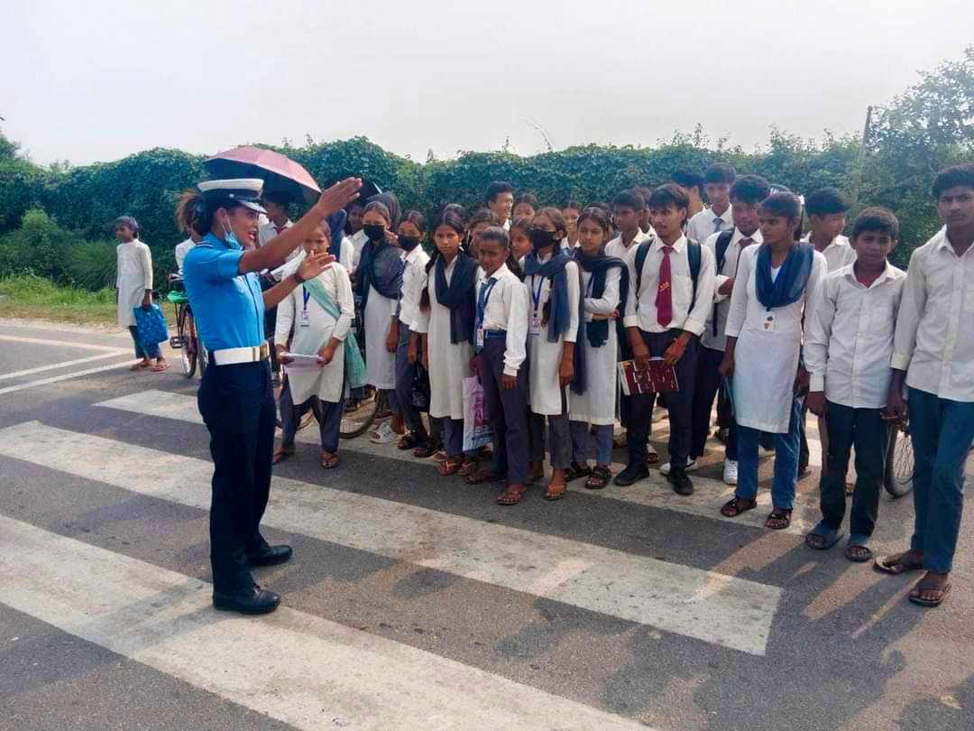 बाँके जिल्ला ट्राफिकको निर्देशनमा विभिन्न स्थानहरुमा ट्राफिक सचेतना कार्यक्रमहरु