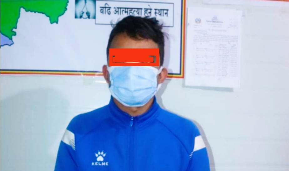 चितवनमा नक्कली प्रहरी पक्राउ