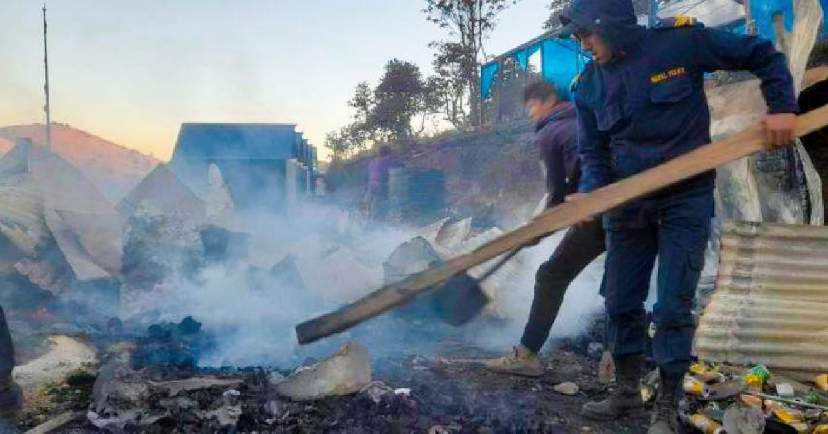 सुन पसलमा लागेको आगो निभाउने क्रममा ४ प्रहरीसहित २२ जना घाइते