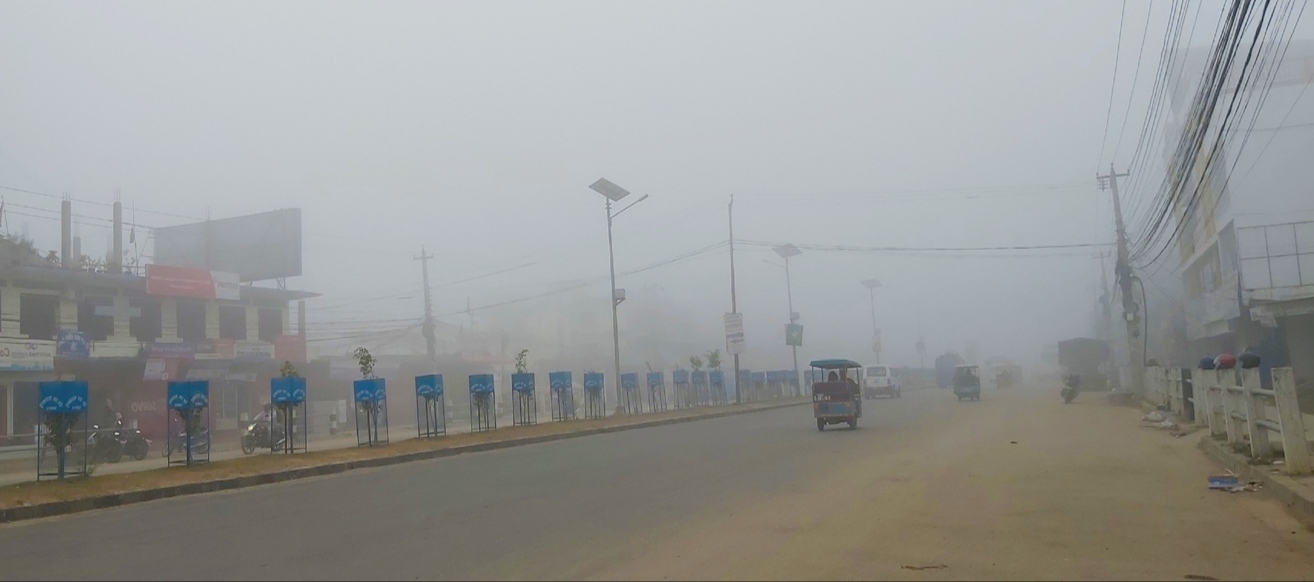 जाडो बढेसंगै तापक्रम क्रमिक रूपमा घटियो बिहान् र साझा हुस्सु लाग्यो