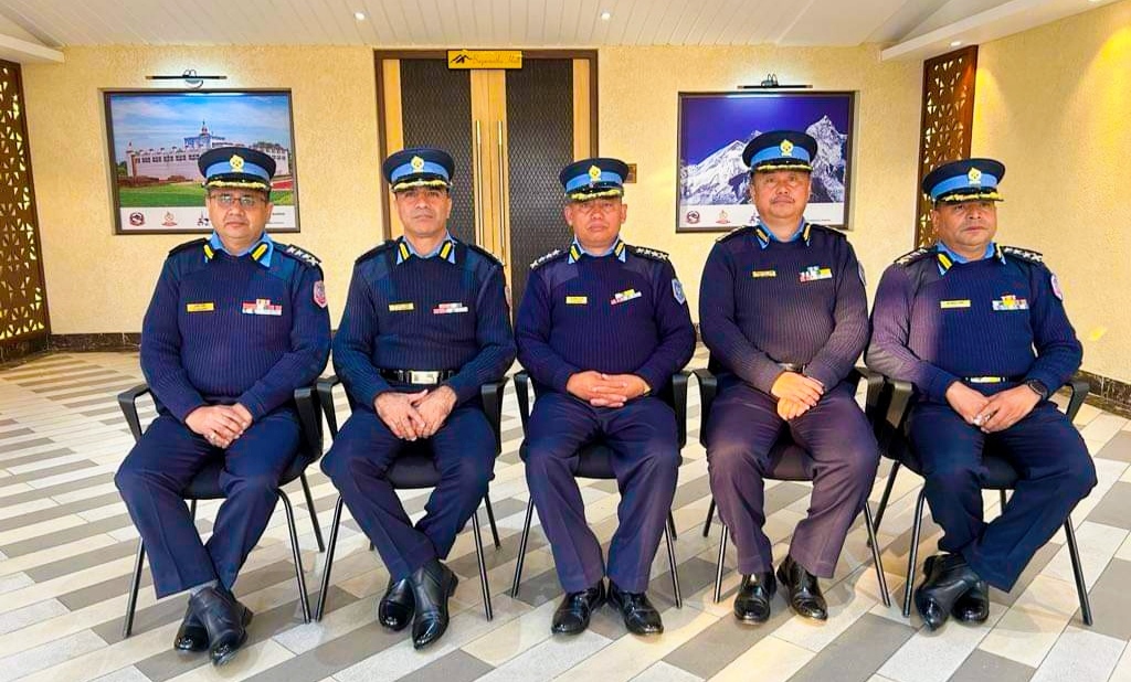 नेपाल प्रहरीका ५ जना वरिष्ठ उपरीक्षक एसएसपीहरुले लगाए दर्ज्यानी चिन्ह