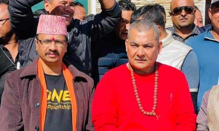 दुर्गा प्रसाईंको अभियानलाई जनमत पार्टीका केन्द्रीय सदस्य तेजनारायण कँडेलले साथ
