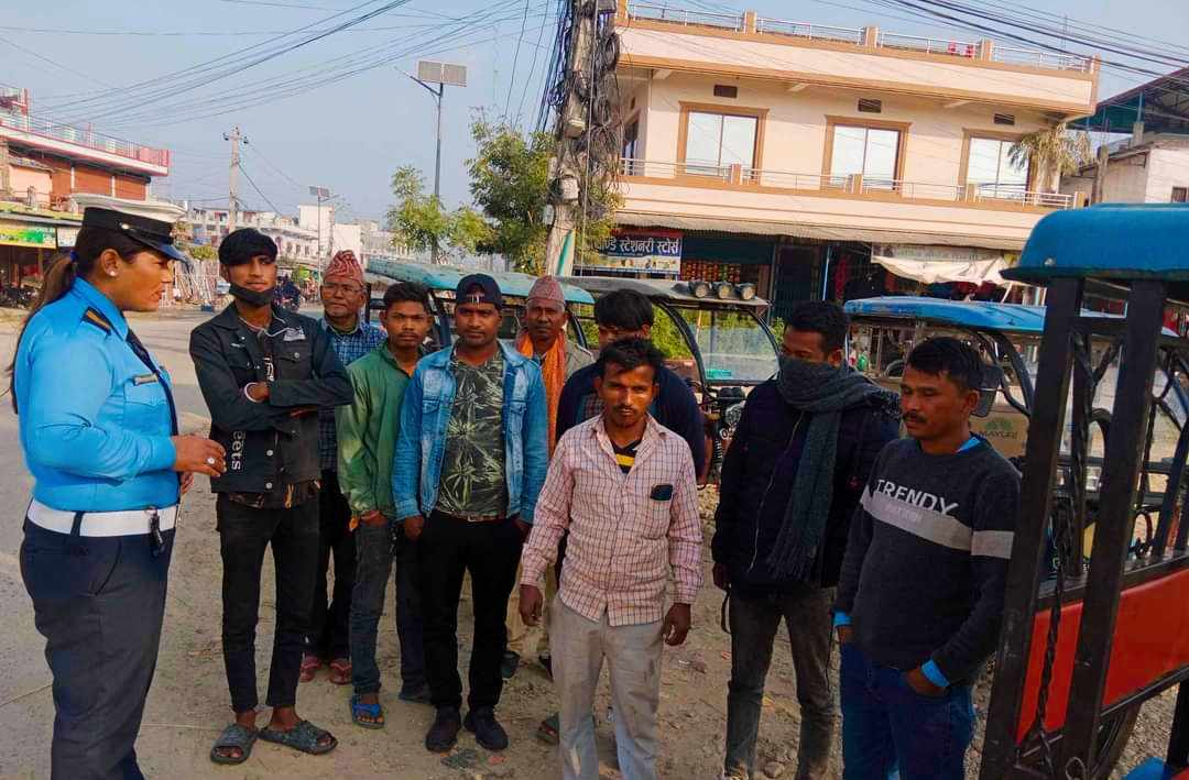 बाँके जिल्ला ट्राफिकको निर्देशनमा विभिन्न स्थानहरुमा दुर्घटना न्यूनीकरण अभियान जारी