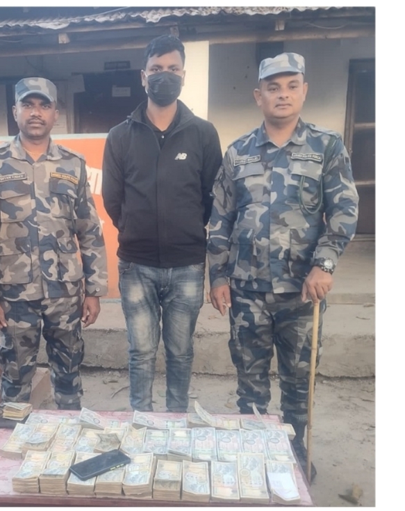 २१ लाख नगदसहित एक जना पक्राउ