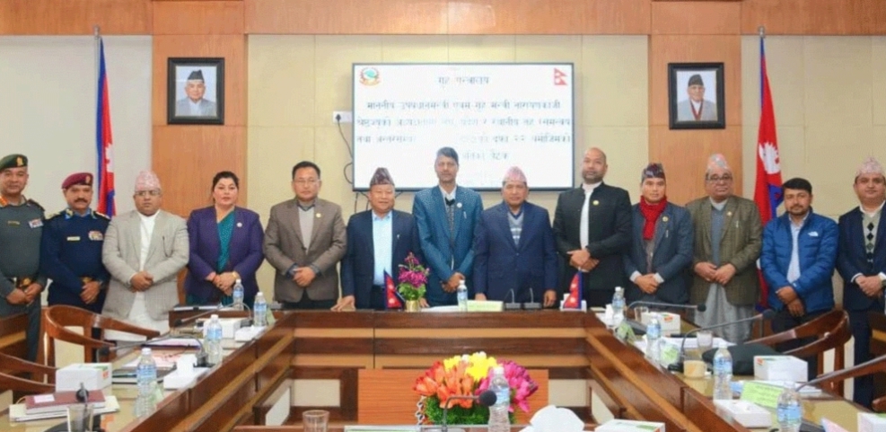 प्रमुख जिल्ला अधिकारीलाई पनि प्रदेशको संरचनामा राख्न सुझाव