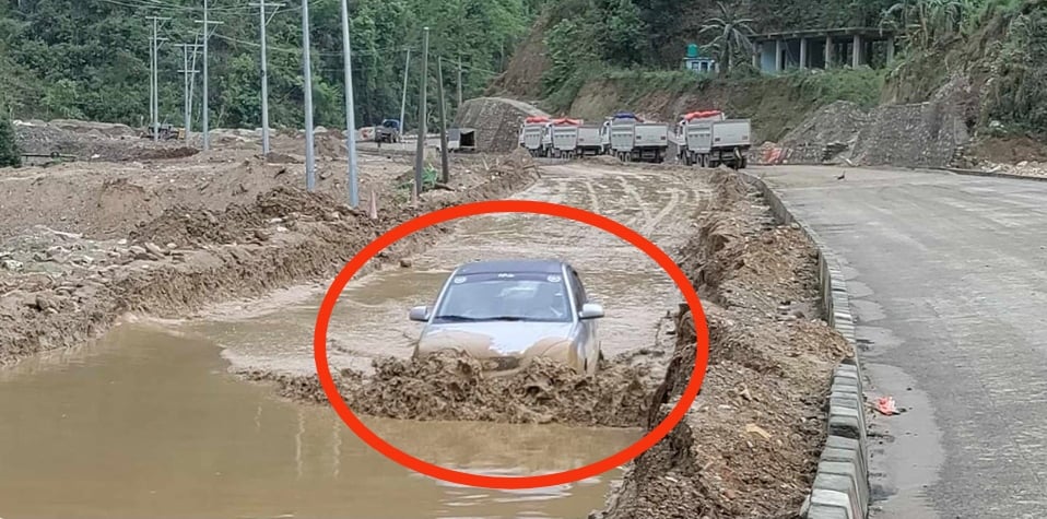 वर्षाका कारण मुग्लिन-पोखरा सडक आखण्डमा साती