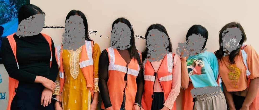 कैलाली प्रहरीले सडकमा हिडडुल गर्नेलाई अनावश्यक हैरानी दिने ६ जना तेस्रो लिङ्गीहरु पक्राउ