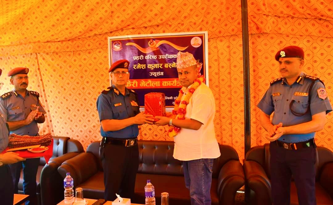 एसएसपी रमेश कुमार बस्नेतको डिआईजी कुबेर कडायतले गरे बिदाई