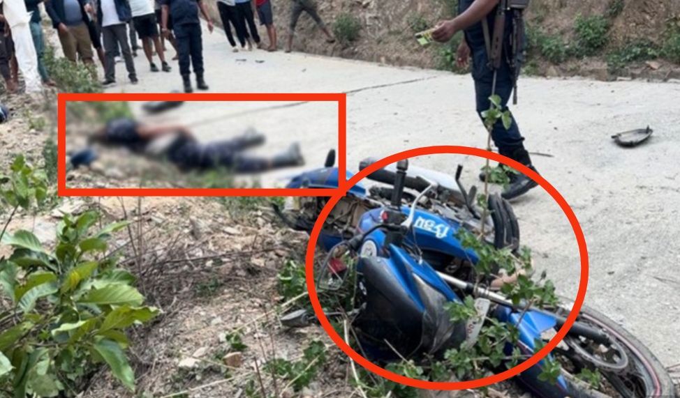 सिन्धुलीमा गस्ती गरेर फर्किदै गरेका असई हवलदारको मोटरसाइकल दुर्घटनामा मृत्यु