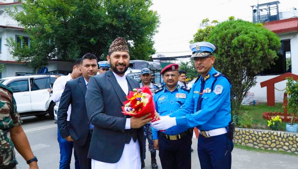 ट्राफिक प्रहरीलाई थप प्रविधिमैत्री बनाउनुपर्ने : गृहमन्त्री रवि लामिछाने