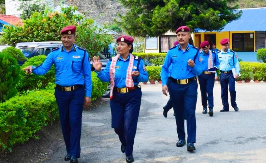 जिल्ला प्रहरी कार्यालय म्याग्दीको निरीक्षण तथा निर्देशन सम्बोधन गर्दै डिआईजी: सिंह