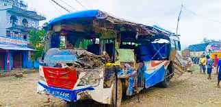 सर्लाहीमा सवारी दुर्घटनामा ३ जनाको मृत्यु १७ जना बढी घाइते