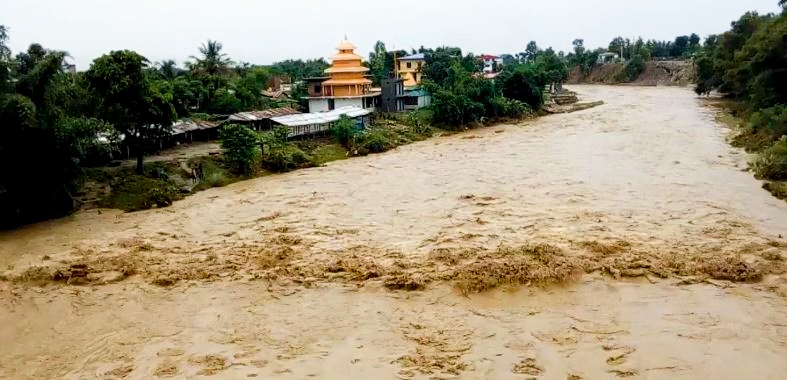 मोरङमा बाढीले एकै परिवारका ४ जनालाई बगायो