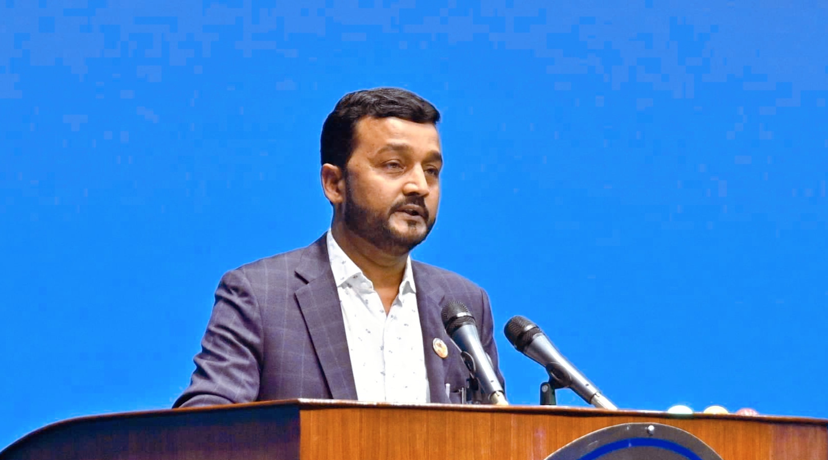 औषधी व्यावसायिमा सुधारका लागि स्वास्थ्य मन्त्री यादवद्वारा उच्चस्तरीय अनुगमन समिति गठन
