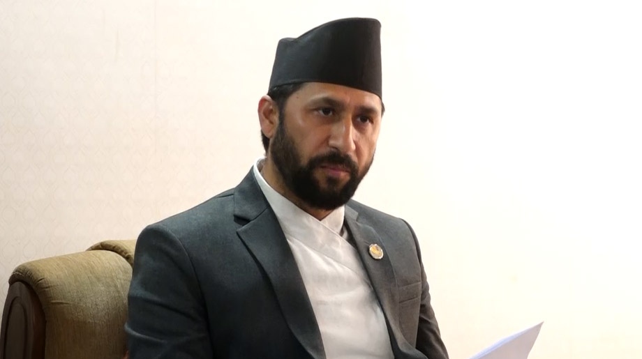 कसलाई जोगाउनका लागि रातारात परिवर्तन नयाँ भयो सरकार : लामिछाने